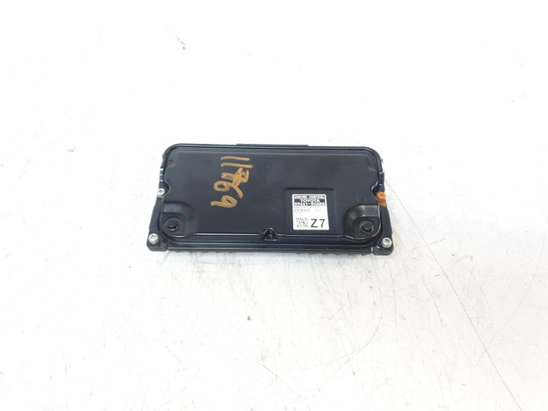 Recambio de centralita motor uce para toyota yaris cross hybrid fwd style referencia OEM IAM 896610UA00  