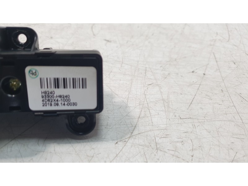 Recambio de interruptor para kia stonic (ybcuv) concept referencia OEM IAM 93300H8240  