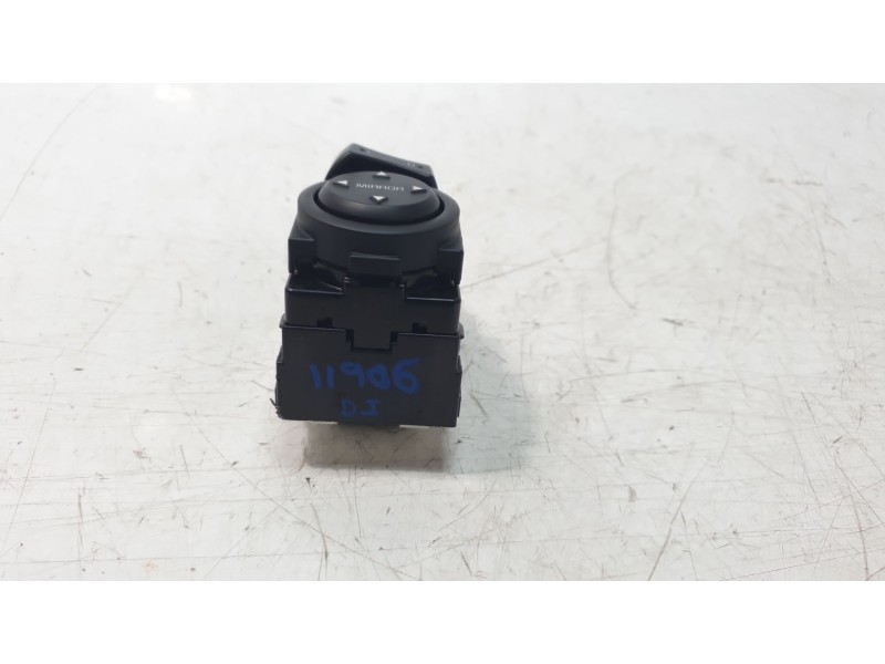 Recambio de mando retrovisor para kia stonic (ybcuv) concept referencia OEM IAM 4D64801160  