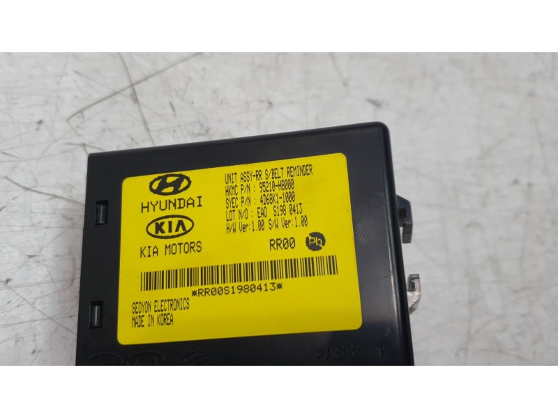 Recambio de modulo electronico para kia stonic (ybcuv) concept referencia OEM IAM 95210H8000 4D68K11000 