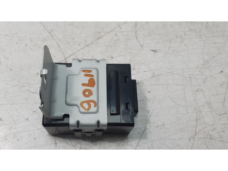 Recambio de modulo electronico para kia stonic (ybcuv) concept referencia OEM IAM 95210H8000 4D68K11000 