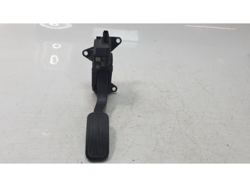 Recambio de potenciometro pedal para toyota corolla (e21) hybrid active referencia OEM IAM 7811002210  