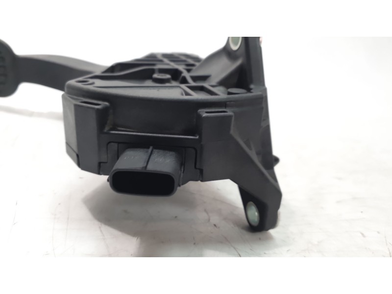 Recambio de potenciometro pedal para toyota corolla (e21) hybrid active referencia OEM IAM 7811002210  