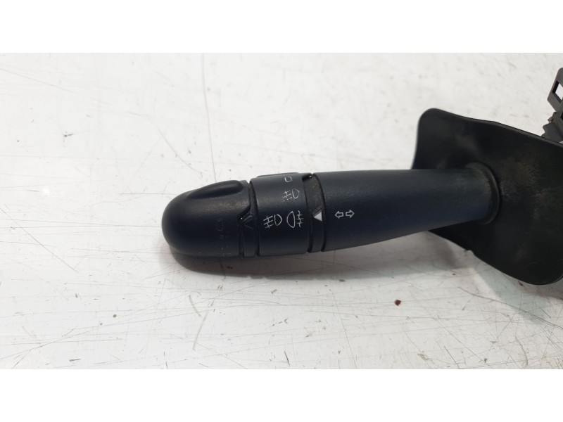 Recambio de mando luces para renault megane i classic (la0/1_) 1.9 dti (la1u) referencia OEM IAM 428239B  