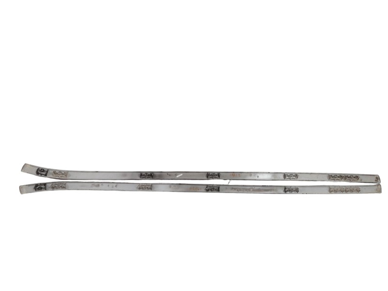 Recambio de moldura para land rover evoque pure referencia OEM IAM NOREF  