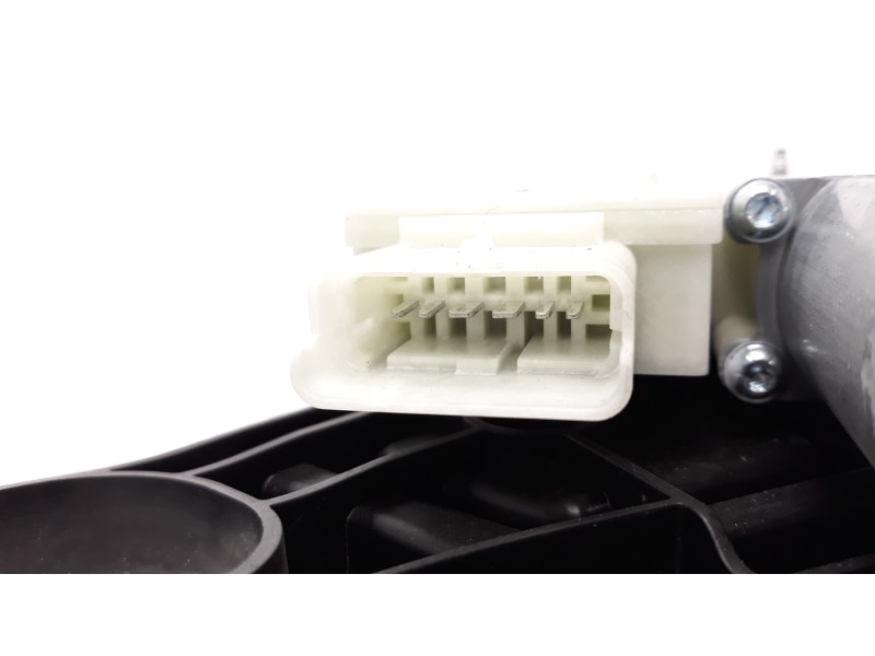 Recambio de elevalunas trasero derecho para renault captur ii 1.0 tce referencia OEM IAM 827209371R  