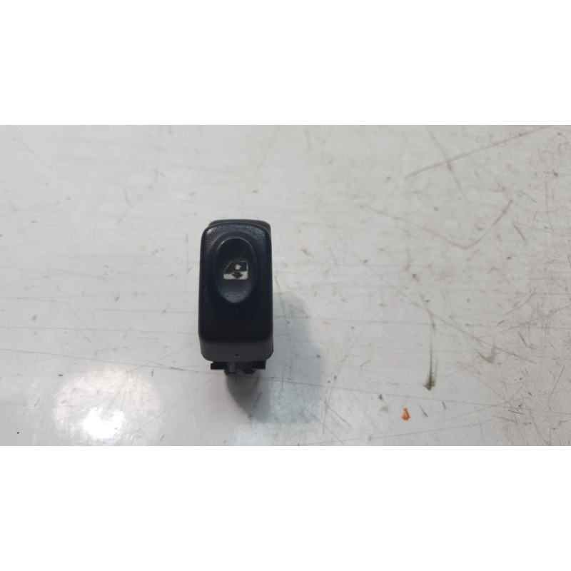 Recambio de mando elevalunas delantero izquierdo para renault megane i classic (la0/1_) 1.9 dti (la1u) referencia OEM IAM 429998