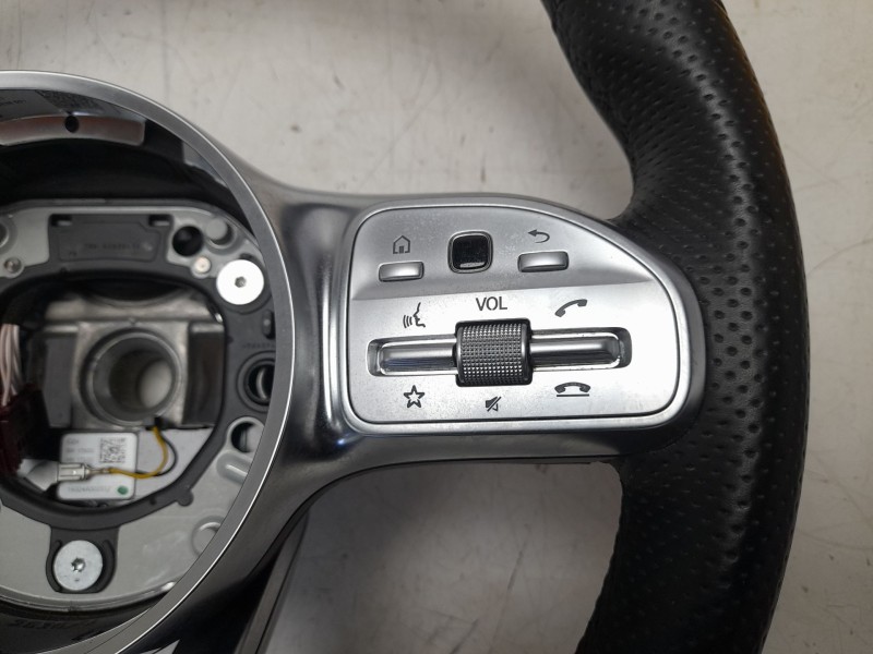 Recambio de volante para mercedes-benz cla (c118) cla 200 4-matic (118.388) referencia OEM IAM A0994647903 62830380 