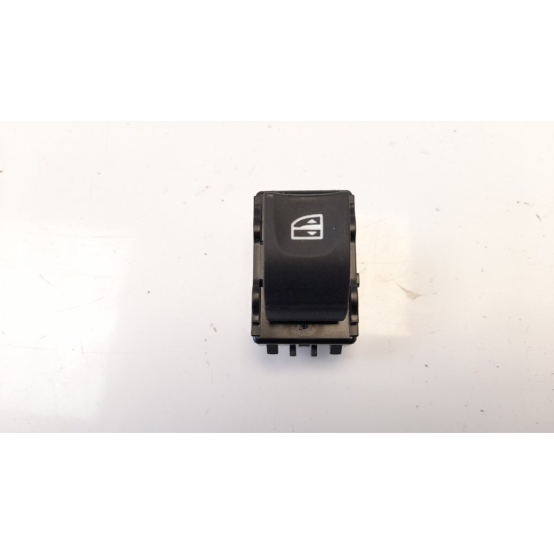 Recambio de mando elevalunas trasero izquierdo para renault megane iv berlina 5p 1.5 dci diesel fap energy referencia OEM IAM 25
