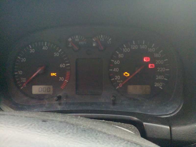 volkswagen golf iv variant (1j5) del año 2002