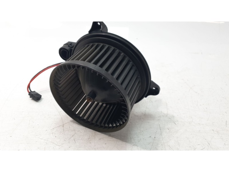 Recambio de ventilador calefaccion para mercedes-benz cla (c118) cla 200 4-matic (118.388) referencia OEM IAM A2478308400  34679