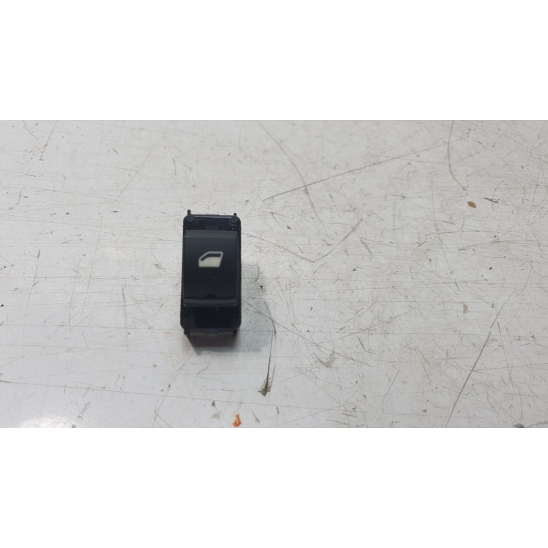 Recambio de mando elevalunas trasero derecho para peugeot 308 sw iii (fc_, fj_, fr_, f4_, fn_) puretech 130 (frhnsl, frhnst) ref