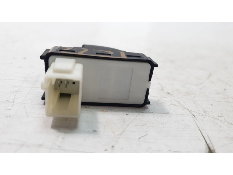 Recambio de mando elevalunas trasero derecho para peugeot 308 sw iii (fc_, fj_, fr_, f4_, fn_) puretech 130 (frhnsl, frhnst) ref