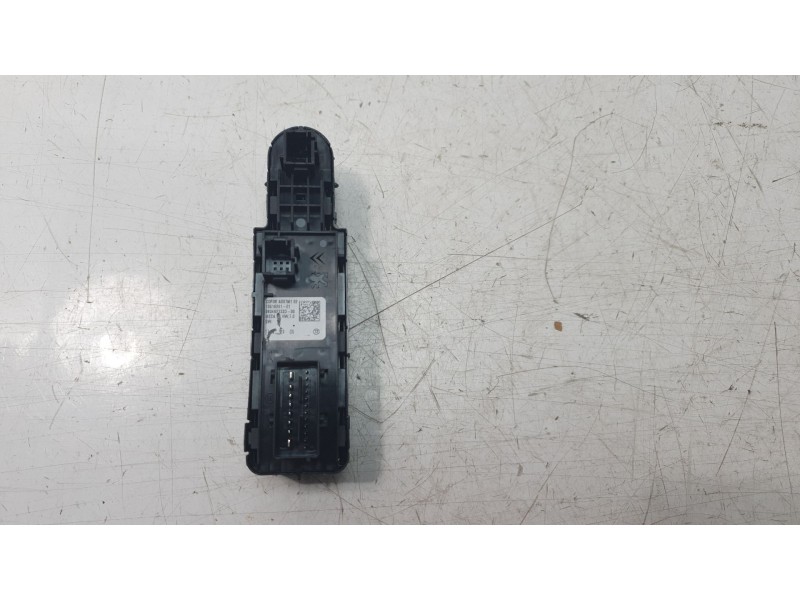 Recambio de mando elevalunas delantero izquierdo para peugeot 308 sw iii (fc_, fj_, fr_, f4_, fn_) puretech 130 (frhnsl, frhnst)