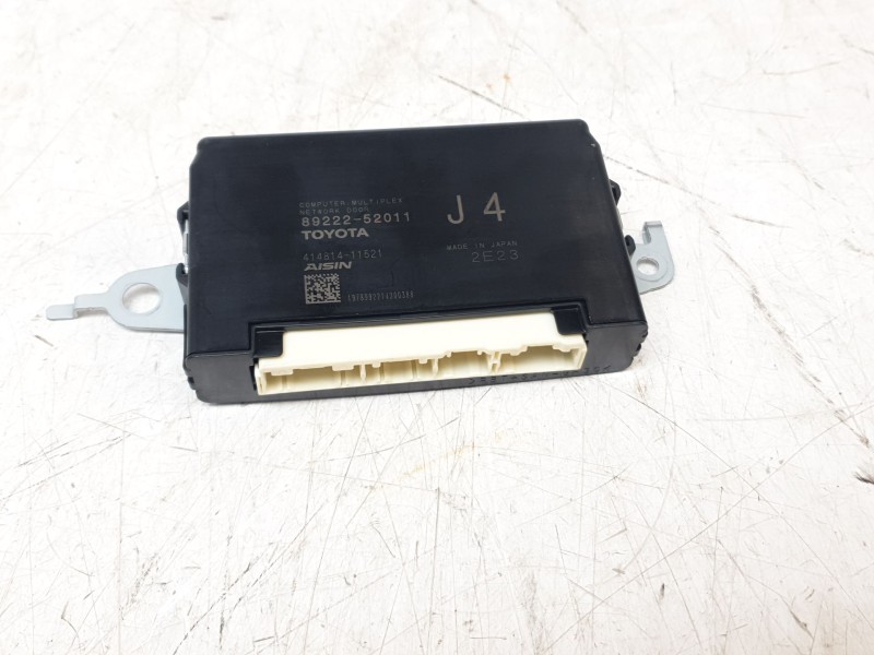 Recambio de modulo electronico para toyota yaris cross hybrid fwd style referencia OEM IAM 8922252011  