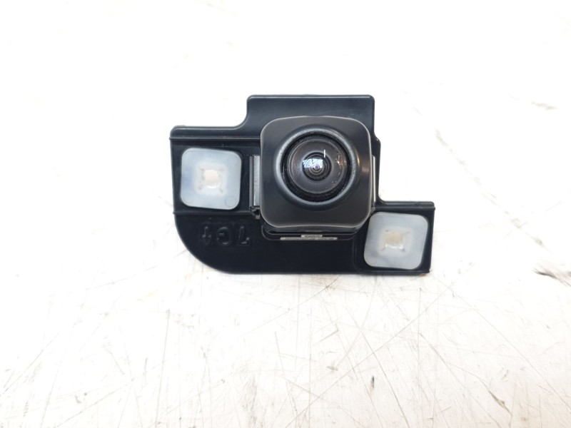 Recambio de camara vision trasera para toyota yaris cross hybrid fwd style referencia OEM IAM 867900D120  