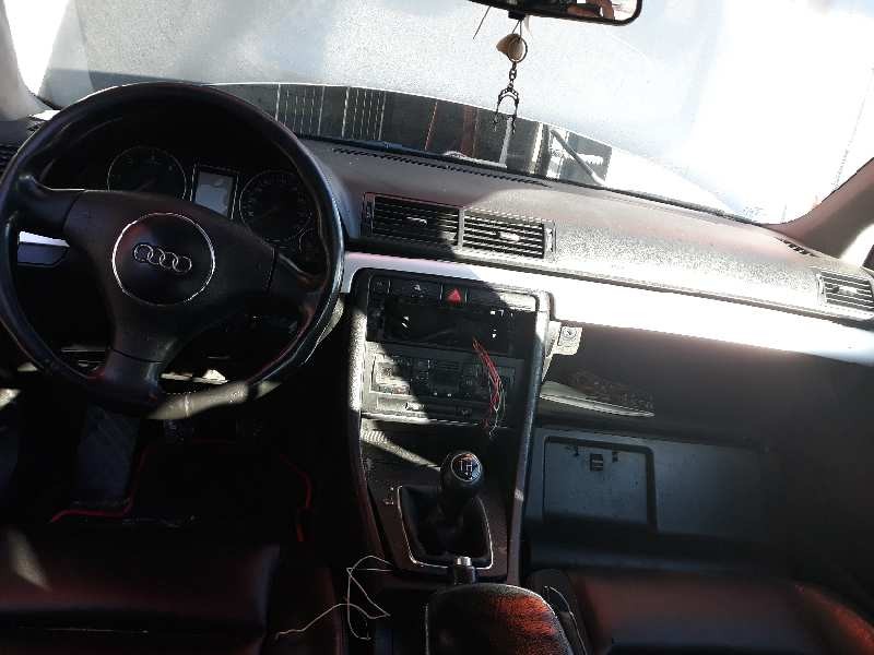 audi a4 berlina (8e) del año 2001