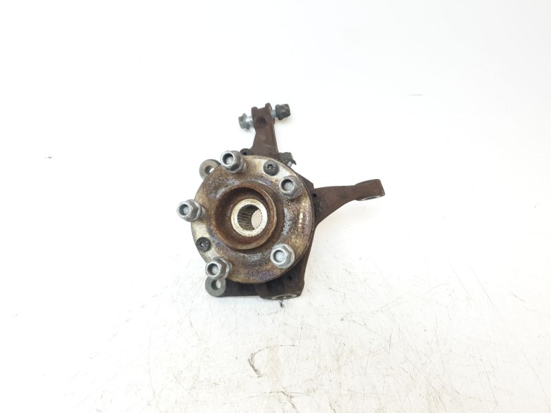 Recambio de mangueta delantera izquierda para dacia duster ambiance 4x2 referencia OEM IAM 8200881824  