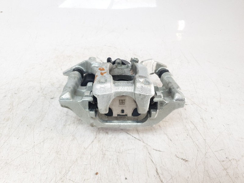 Recambio de pinza de freno trasera derecha para toyota yaris cross hybrid fwd style referencia OEM IAM L99515  