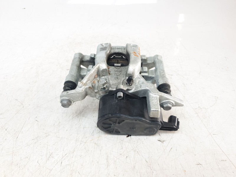 Recambio de pinza de freno trasera derecha para toyota yaris cross hybrid fwd style referencia OEM IAM L99515  