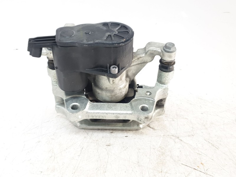 Recambio de pinza de freno trasera izquierda para toyota yaris cross hybrid fwd style referencia OEM IAM L99514  