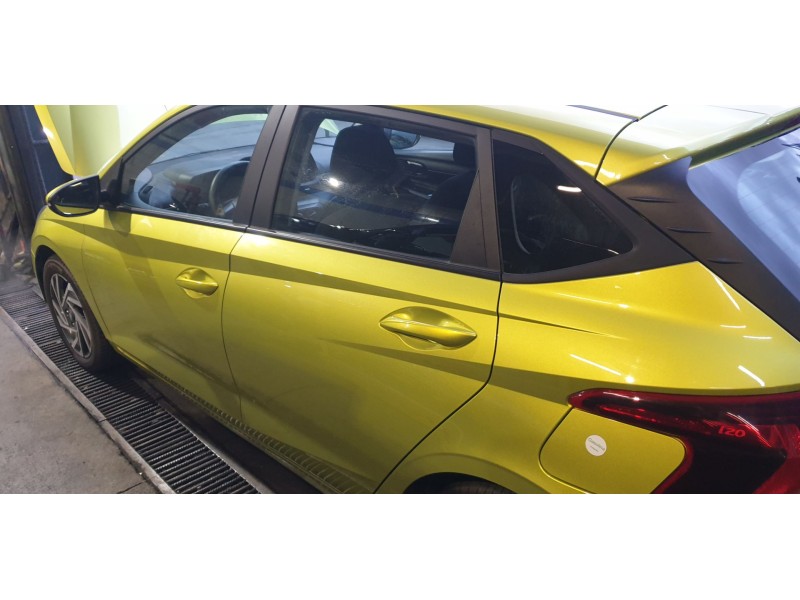 Recambio de puerta trasera izquierda para hyundai i20 (bc3) klass referencia OEM IAM 77003Q0000  