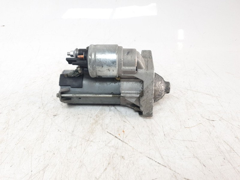 Recambio de motor arranque para dacia duster ambiance 4x2 referencia OEM IAM 233003329R  ARF170153