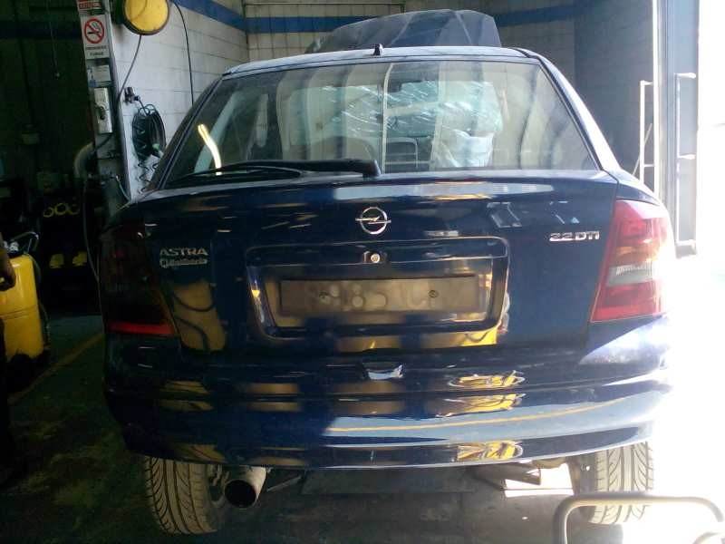 opel astra g berlina del año 2003
