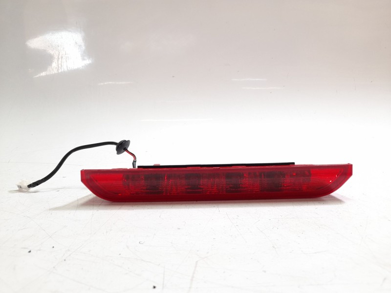 Recambio de luz central de freno para kia stonic (ybcuv) concept referencia OEM IAM 92700H8400  
