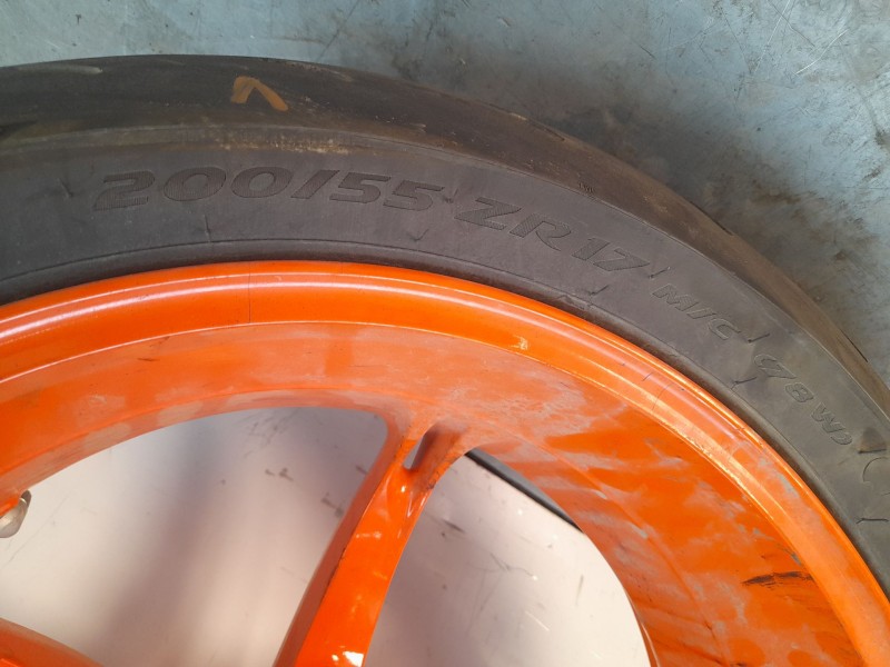 Recambio de llanta para ktm 1290 super duke r referencia OEM IAM 61710003000EB  