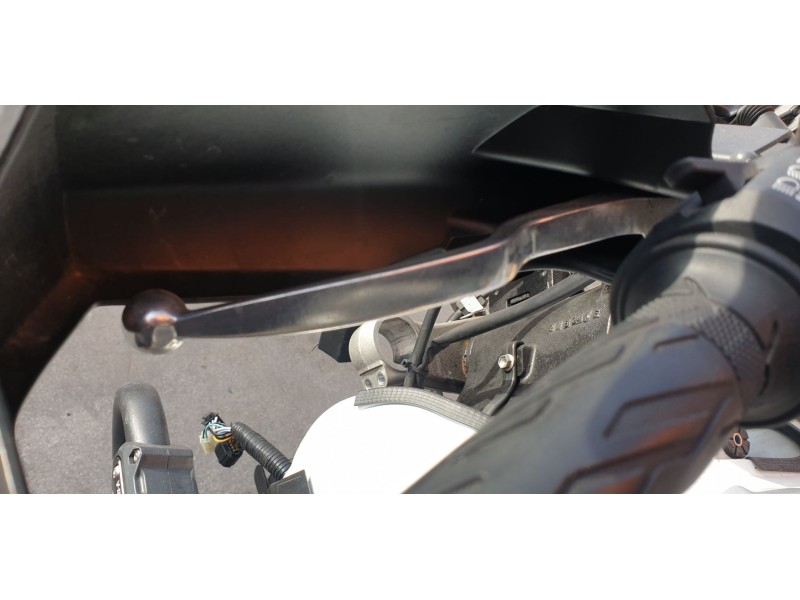 Recambio de maneta izquierda para suzuki v-strom 650 referencia OEM IAM 5750025D04000  