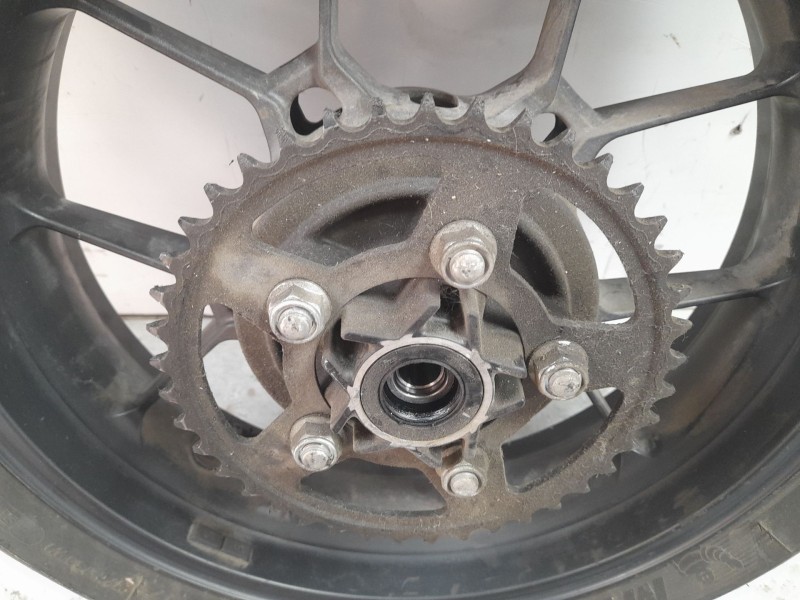 Recambio de llanta para honda cb 500f referencia OEM IAM 42650MKPDP0  