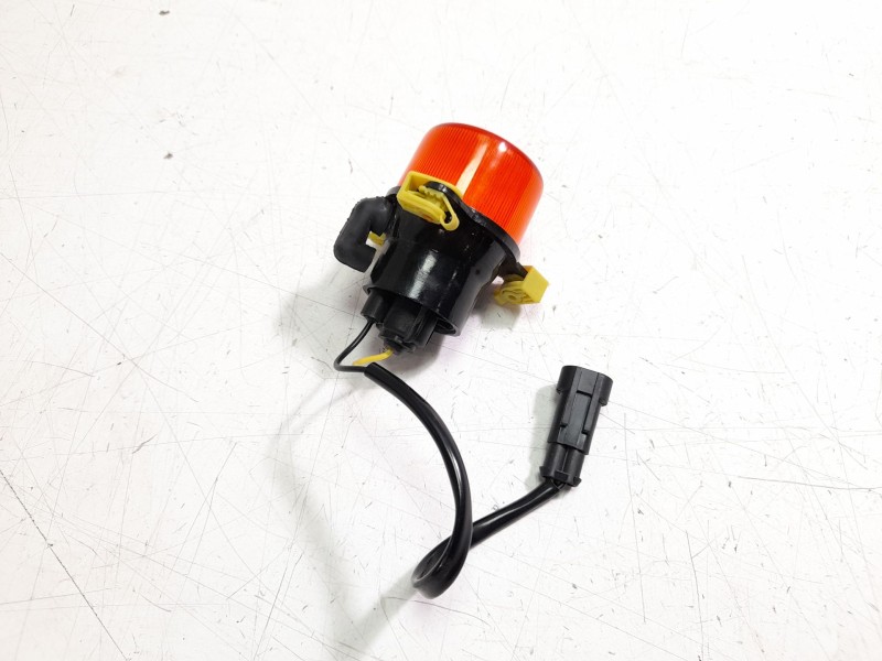 Recambio de piloto delantero izquierdo para invicta metro pick up electrico referencia OEM IAM INTERMITENTE  