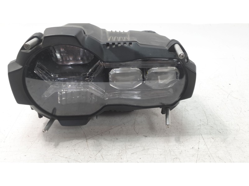 Recambio de faro delantero para bmw r 1250 r 1250 gs adventure referencia OEM IAM 63128395632  