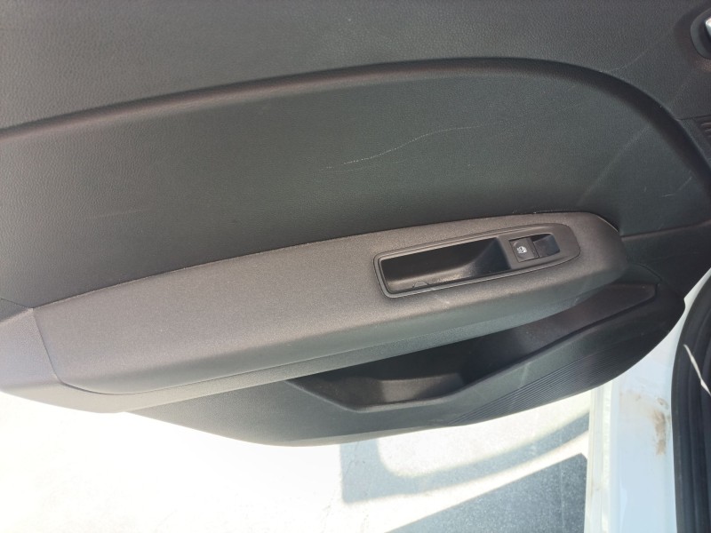 Recambio de mando elevalunas trasero izquierdo para renault captur ii (hf_) tce 160 (hfn1) referencia OEM IAM   