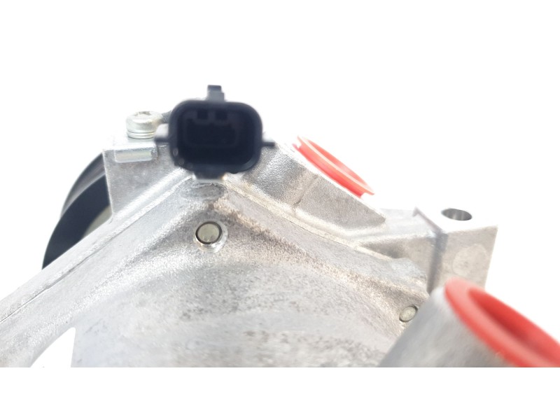Recambio de compresor aire acondicionado para dacia sandero iii stepway expression referencia OEM IAM 926008469R  