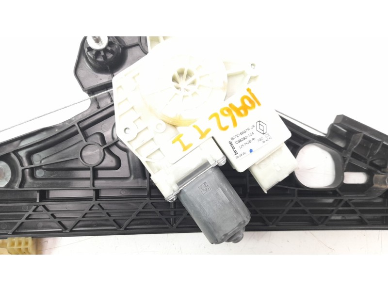 Recambio de elevalunas trasero izquierdo para renault captur ii 1.0 tce referencia OEM IAM 827216497R  