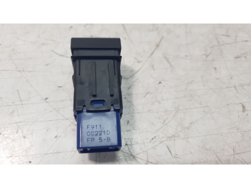 Recambio de interruptor para toyota yaris cross hybrid fwd style referencia OEM IAM F9110C221D  