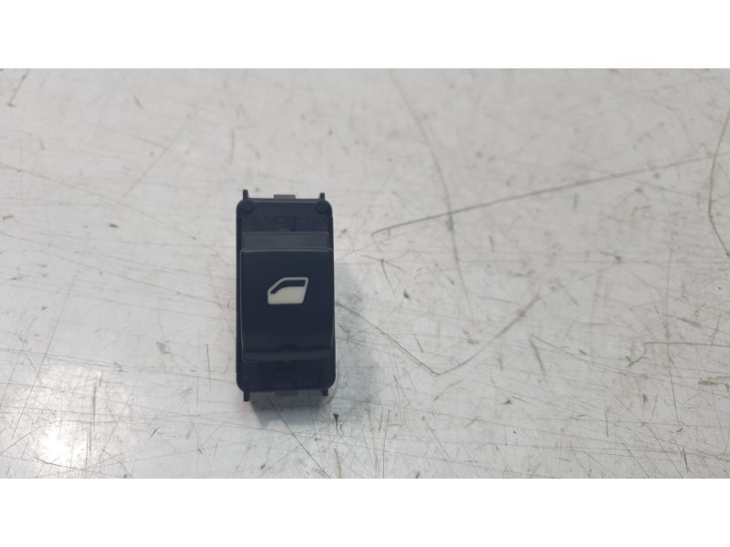 Recambio de mando elevalunas delantero derecho para aixam uv/51/af0a s9 referencia OEM IAM 98044803ZD  