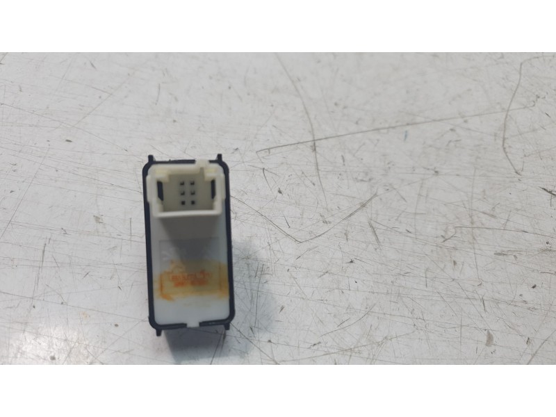 Recambio de mando elevalunas delantero derecho para aixam uv/51/af0a s9 referencia OEM IAM 98044803ZD  