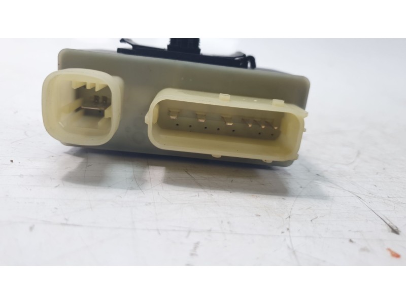 Recambio de caja precalentamiento para citroën c4 cactus origins referencia OEM IAM 9652021180  