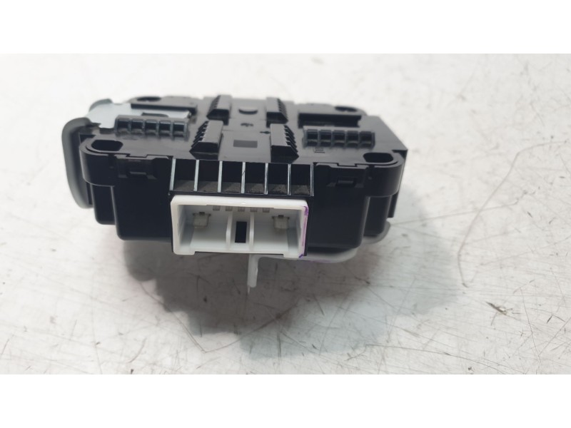 Recambio de modulo electronico para kia stonic (ybcuv) concept referencia OEM IAM 95300H8000  