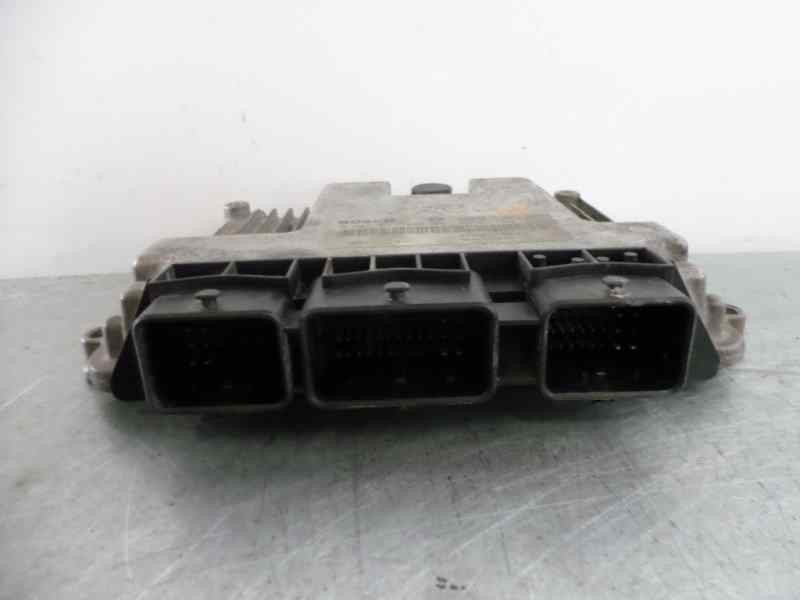 Recambio de centralita motor uce para renault megane ii berlina 5p luxe privilege referencia OEM IAM 8200310863 0281011390 82003