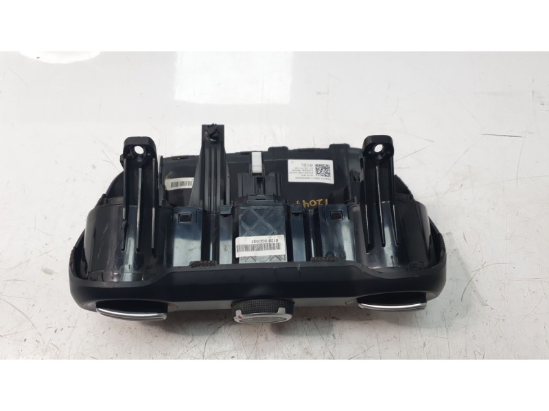 Recambio de mando calefaccion / aire acondicionado para kia stonic (ybcuv) concept referencia OEM IAM 97250H8020LEF  
