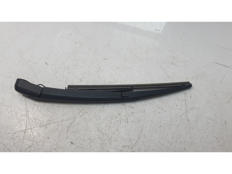Recambio de brazo limpia trasero para kia stonic (ybcuv) concept referencia OEM IAM 988112P000  