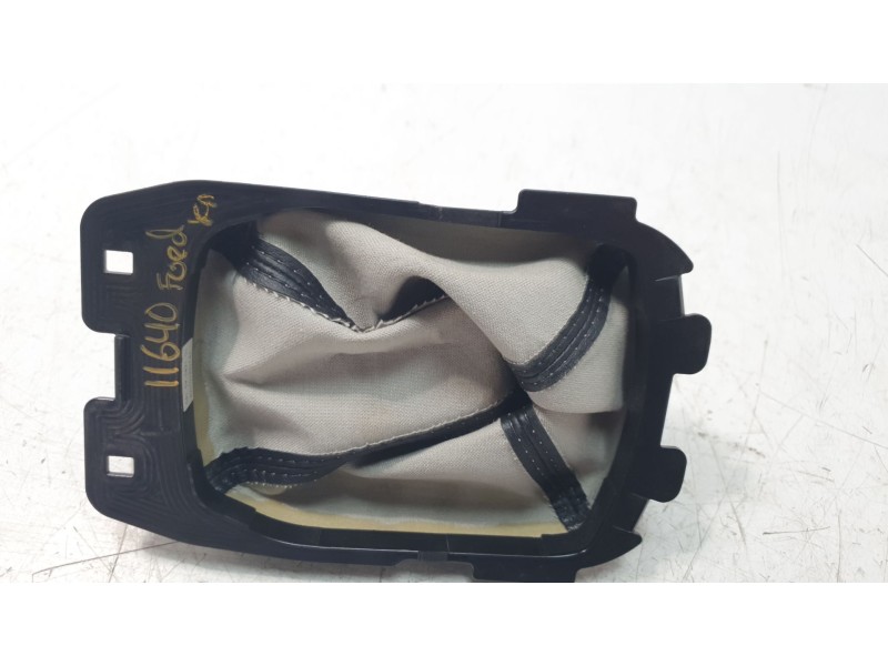 Recambio de pomo palanca cambio para ford ka+ 1.2 ti-vct cat referencia OEM IAM E4B57H409CC3JA6  