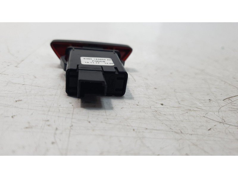 Recambio de warning para ford ka+ 1.2 ti-vct cat referencia OEM IAM E3B513A350AA  