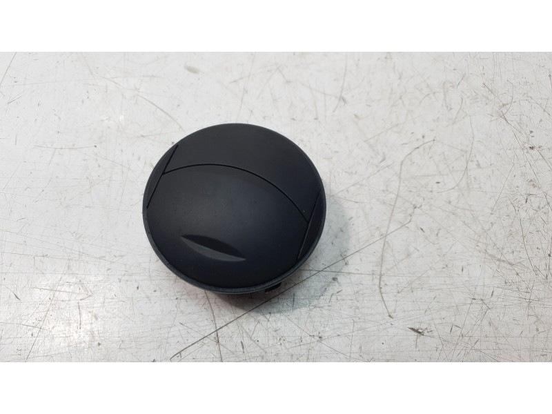 Recambio de rejilla aireadora para seat ibiza iv (6j5, 6p1) 1.4 tdi referencia OEM IAM 6P0819110  