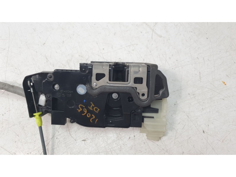 Recambio de cerradura puerta delantera izquierda para mercedes-benz cla (c118) cla 200 4-matic (118.388) referencia OEM IAM 0997