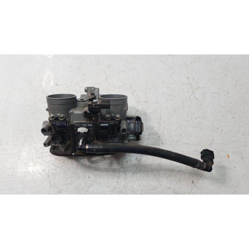 Recambio de cuerpo de inyeccion para honda crf crf 1100 l africa twin dct referencia OEM IAM 16400MKSE01  